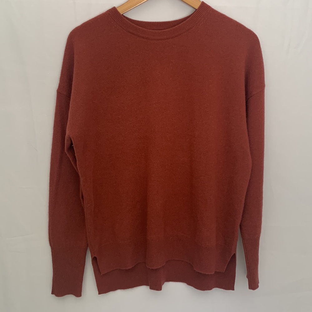Tahari 100% Cashmere Crewneck Sweater Rust Orange Size Medium
